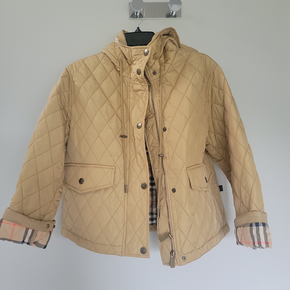 Burberry Women's size Small Beige Quilted hooded Jacket